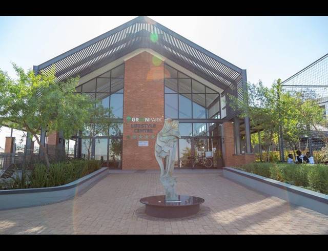 1 BEDROOM APARTMENT FOR SALE IN WITFIELD